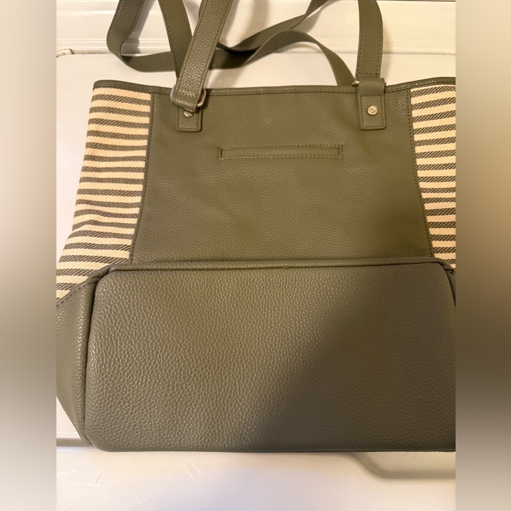 Ooh La La Olive Pebble color block tote by Jewell by Thirty-One EUC